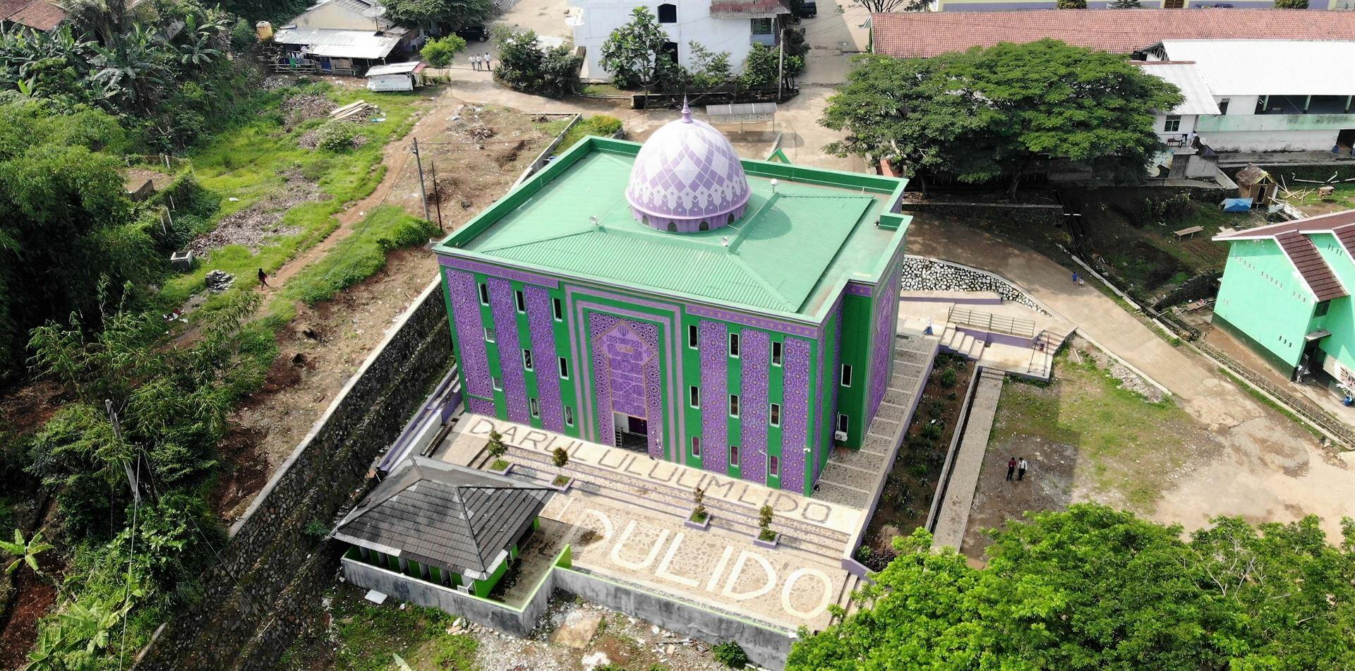 Foto Masjid Putra Dari Udara